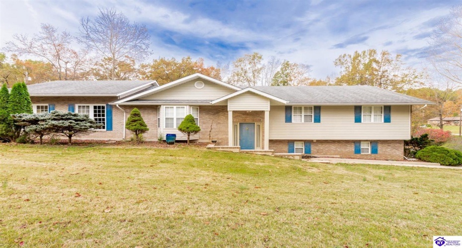 Dana Way, Vine Grove, Kentucky 40175, ,3 BathroomsBathrooms,For Sale,Dana Way,HK24004194