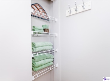 Dana Way, Vine Grove, Kentucky 40175, ,3 BathroomsBathrooms,For Sale,Dana Way,HK24004194