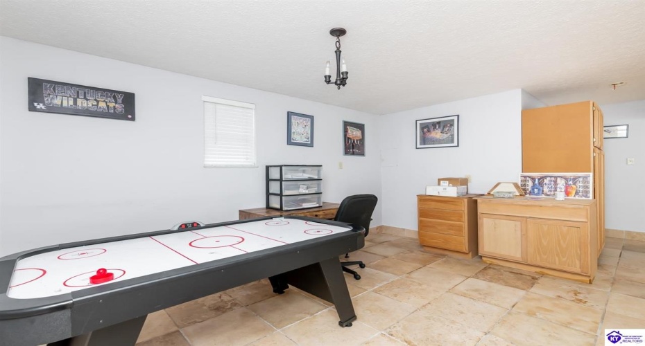 Dana Way, Vine Grove, Kentucky 40175, ,3 BathroomsBathrooms,For Sale,Dana Way,HK24004194