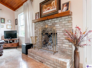 Dana Way, Vine Grove, Kentucky 40175, ,3 BathroomsBathrooms,For Sale,Dana Way,HK24004194