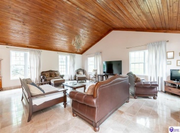 Dana Way, Vine Grove, Kentucky 40175, ,3 BathroomsBathrooms,For Sale,Dana Way,HK24004194