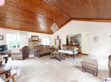 Dana Way, Vine Grove, Kentucky 40175, ,3 BathroomsBathrooms,For Sale,Dana Way,HK24004194