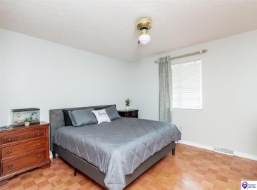 Dana Way, Vine Grove, Kentucky 40175, ,3 BathroomsBathrooms,For Sale,Dana Way,HK24004194