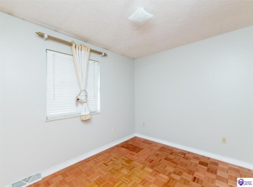 Dana Way, Vine Grove, Kentucky 40175, ,3 BathroomsBathrooms,For Sale,Dana Way,HK24004194