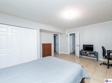 Dana Way, Vine Grove, Kentucky 40175, ,3 BathroomsBathrooms,For Sale,Dana Way,HK24004194