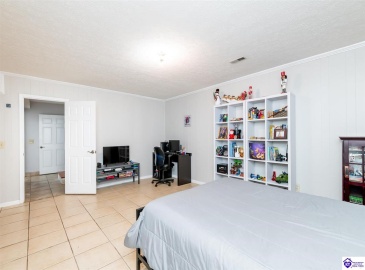 Dana Way, Vine Grove, Kentucky 40175, ,3 BathroomsBathrooms,For Sale,Dana Way,HK24004194