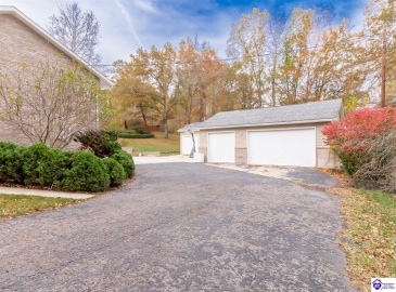 Dana Way, Vine Grove, Kentucky 40175, ,3 BathroomsBathrooms,For Sale,Dana Way,HK24004194