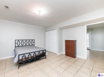 Dana Way, Vine Grove, Kentucky 40175, ,3 BathroomsBathrooms,For Sale,Dana Way,HK24004194