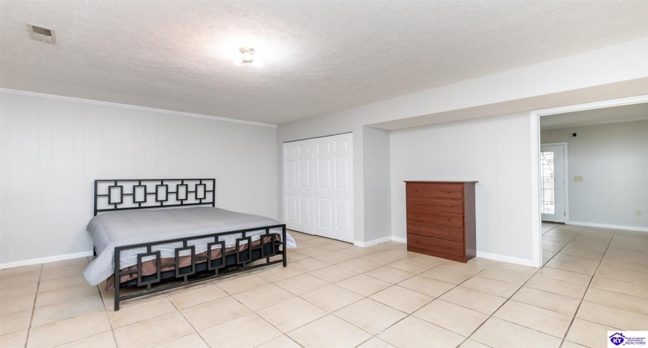 Dana Way, Vine Grove, Kentucky 40175, ,3 BathroomsBathrooms,For Sale,Dana Way,HK24004194