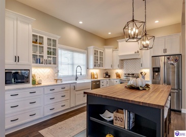 St John Road, Elizabethtown, Kentucky 42701, ,4 BathroomsBathrooms,For Sale,St John Road,HK24004195