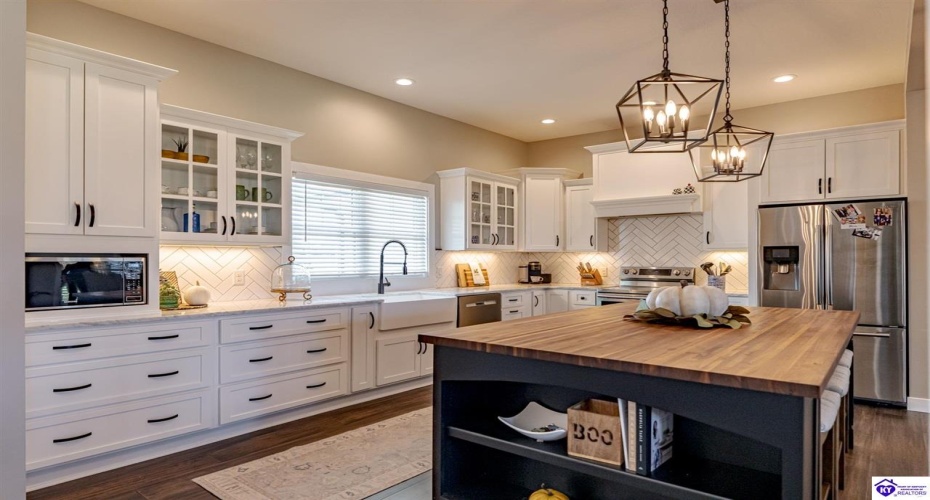 St John Road, Elizabethtown, Kentucky 42701, ,4 BathroomsBathrooms,For Sale,St John Road,HK24004195