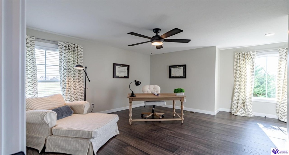 St John Road, Elizabethtown, Kentucky 42701, ,4 BathroomsBathrooms,For Sale,St John Road,HK24004195