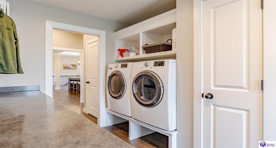 St John Road, Elizabethtown, Kentucky 42701, ,4 BathroomsBathrooms,For Sale,St John Road,HK24004195