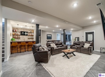 St John Road, Elizabethtown, Kentucky 42701, ,4 BathroomsBathrooms,For Sale,St John Road,HK24004195