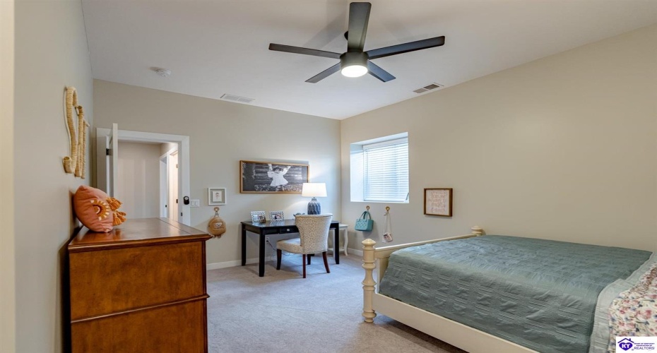 St John Road, Elizabethtown, Kentucky 42701, ,4 BathroomsBathrooms,For Sale,St John Road,HK24004195