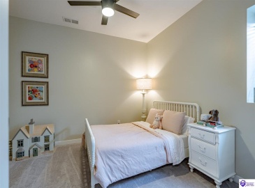 St John Road, Elizabethtown, Kentucky 42701, ,4 BathroomsBathrooms,For Sale,St John Road,HK24004195