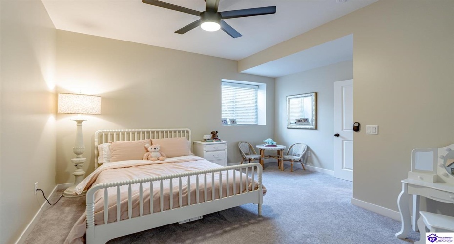 St John Road, Elizabethtown, Kentucky 42701, ,4 BathroomsBathrooms,For Sale,St John Road,HK24004195