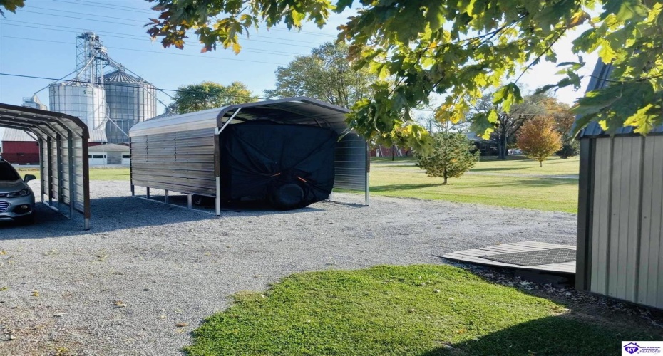 Summersville Road, Greensburg, Kentucky 42743, ,1 BathroomBathrooms,For Sale,Summersville Road,HK24004198