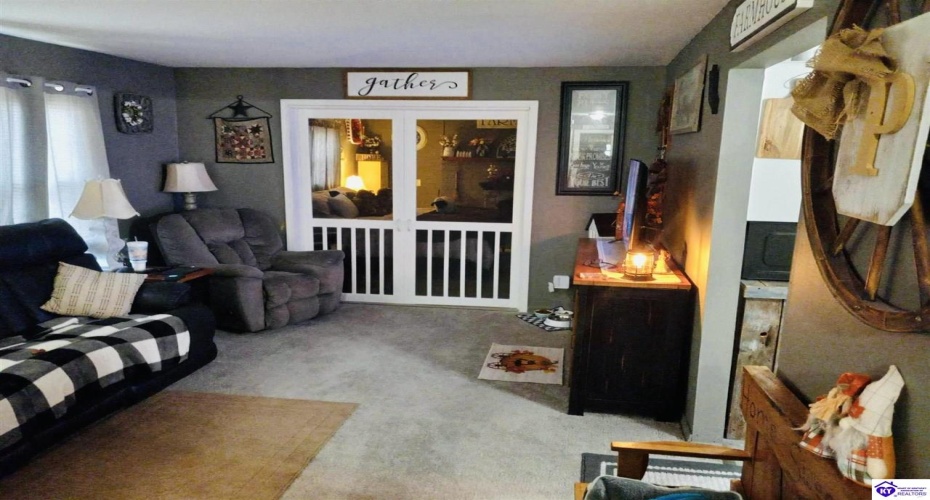 Summersville Road, Greensburg, Kentucky 42743, ,1 BathroomBathrooms,For Sale,Summersville Road,HK24004198