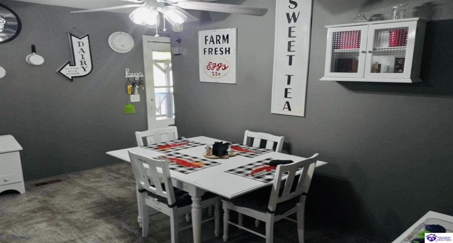 Summersville Road, Greensburg, Kentucky 42743, ,1 BathroomBathrooms,For Sale,Summersville Road,HK24004198