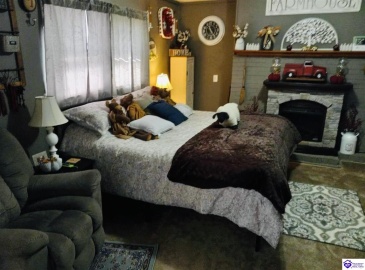 Summersville Road, Greensburg, Kentucky 42743, ,1 BathroomBathrooms,For Sale,Summersville Road,HK24004198