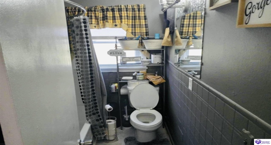 Summersville Road, Greensburg, Kentucky 42743, ,1 BathroomBathrooms,For Sale,Summersville Road,HK24004198