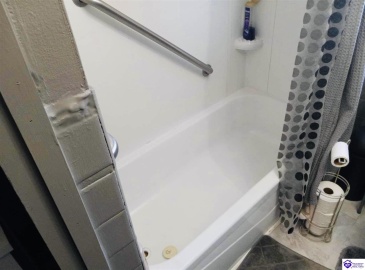 Summersville Road, Greensburg, Kentucky 42743, ,1 BathroomBathrooms,For Sale,Summersville Road,HK24004198