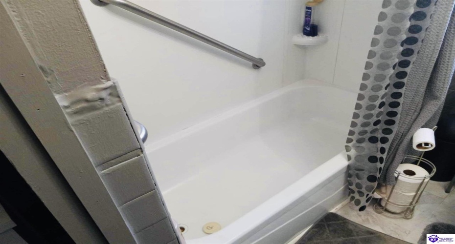 Summersville Road, Greensburg, Kentucky 42743, ,1 BathroomBathrooms,For Sale,Summersville Road,HK24004198