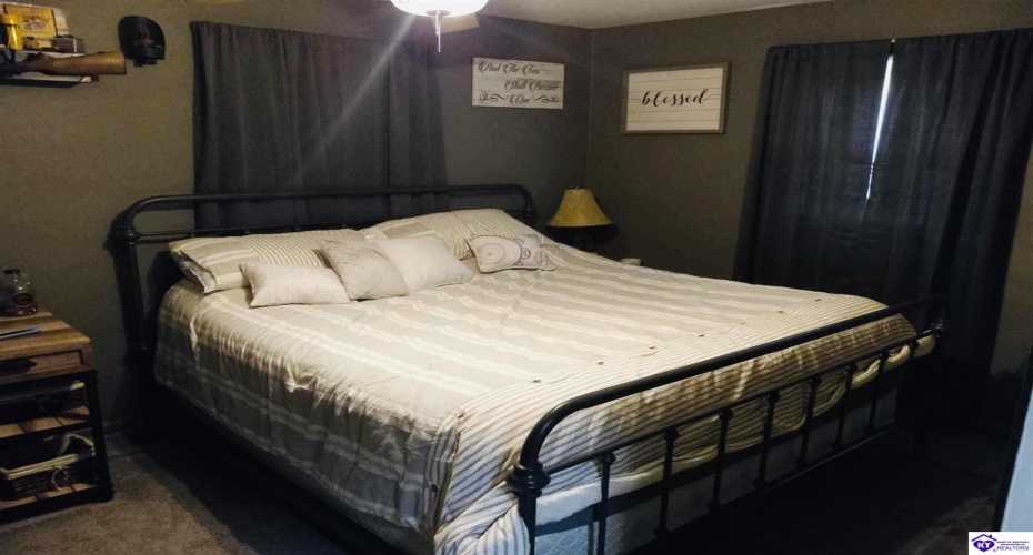 Summersville Road, Greensburg, Kentucky 42743, ,1 BathroomBathrooms,For Sale,Summersville Road,HK24004198