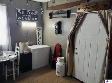 Summersville Road, Greensburg, Kentucky 42743, ,1 BathroomBathrooms,For Sale,Summersville Road,HK24004198