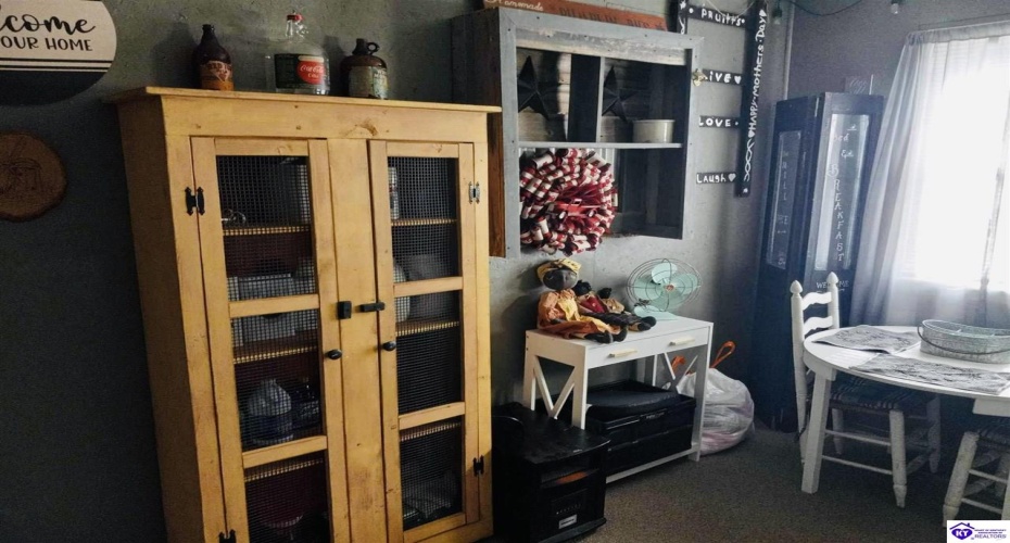 Summersville Road, Greensburg, Kentucky 42743, ,1 BathroomBathrooms,For Sale,Summersville Road,HK24004198