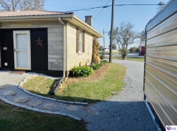 Summersville Road, Greensburg, Kentucky 42743, ,1 BathroomBathrooms,For Sale,Summersville Road,HK24004198