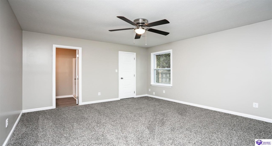 Anderson Court, Radcliff, Kentucky 40160, ,2 BathroomsBathrooms,For Sale,Anderson Court,HK24004199