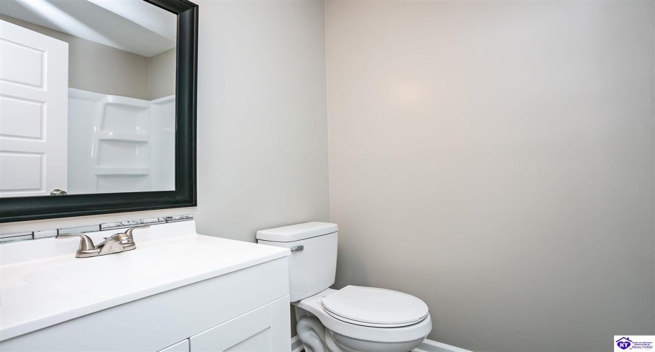 Anderson Court, Radcliff, Kentucky 40160, ,2 BathroomsBathrooms,For Sale,Anderson Court,HK24004199