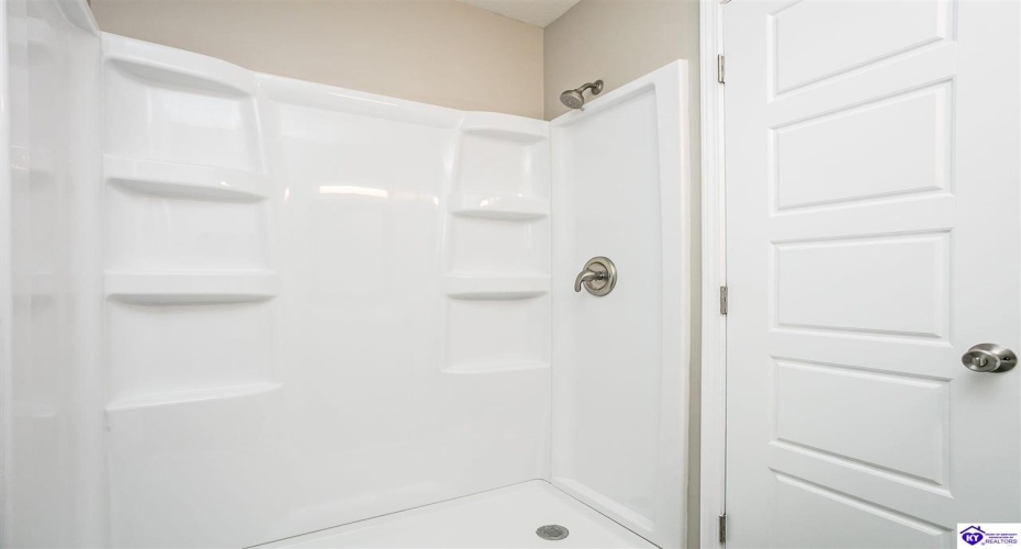 Anderson Court, Radcliff, Kentucky 40160, ,2 BathroomsBathrooms,For Sale,Anderson Court,HK24004199