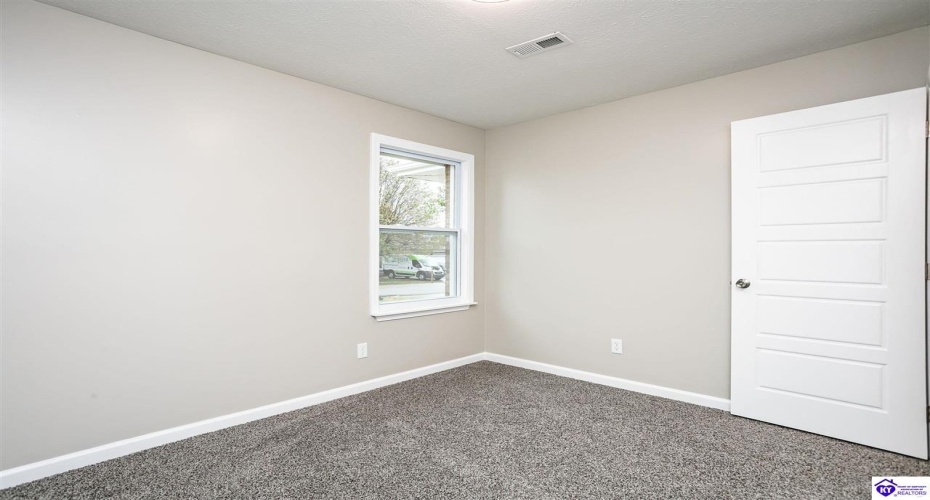 Anderson Court, Radcliff, Kentucky 40160, ,2 BathroomsBathrooms,For Sale,Anderson Court,HK24004199