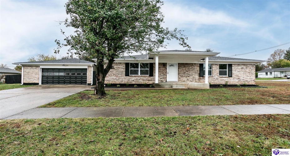 Anderson Court, Radcliff, Kentucky 40160, ,2 BathroomsBathrooms,For Sale,Anderson Court,HK24004199