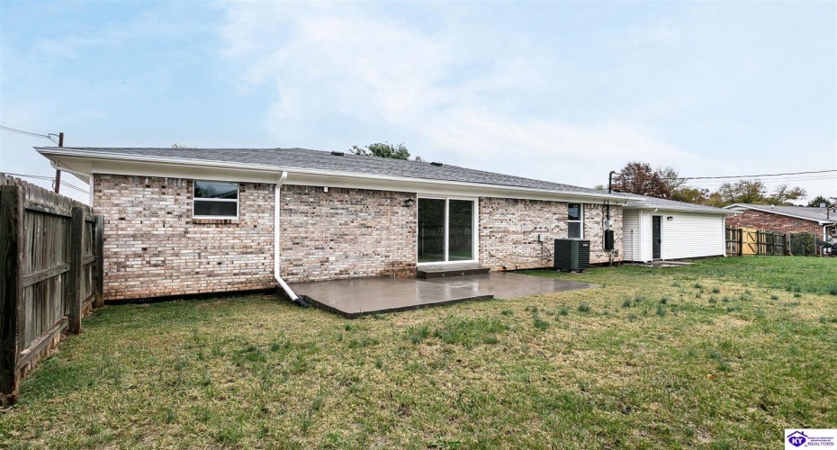 Anderson Court, Radcliff, Kentucky 40160, ,2 BathroomsBathrooms,For Sale,Anderson Court,HK24004199