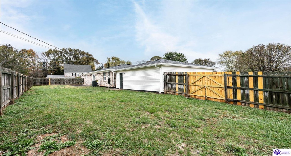 Anderson Court, Radcliff, Kentucky 40160, ,2 BathroomsBathrooms,For Sale,Anderson Court,HK24004199