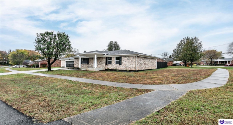 Anderson Court, Radcliff, Kentucky 40160, ,2 BathroomsBathrooms,For Sale,Anderson Court,HK24004199