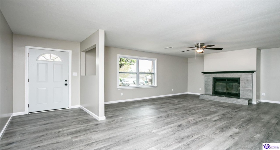 Anderson Court, Radcliff, Kentucky 40160, ,2 BathroomsBathrooms,For Sale,Anderson Court,HK24004199