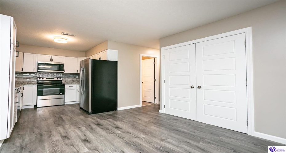 Anderson Court, Radcliff, Kentucky 40160, ,2 BathroomsBathrooms,For Sale,Anderson Court,HK24004199