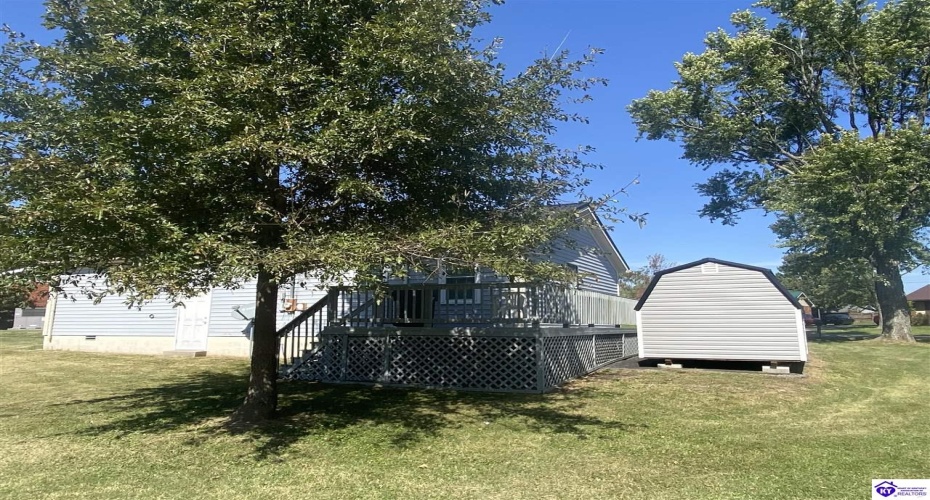 Greenbriar Court, Campbellsville, Kentucky 42718, ,1 BathroomBathrooms,For Sale,Greenbriar Court,HK24004201