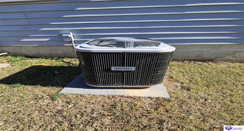 Greenbriar Court, Campbellsville, Kentucky 42718, ,1 BathroomBathrooms,For Sale,Greenbriar Court,HK24004201