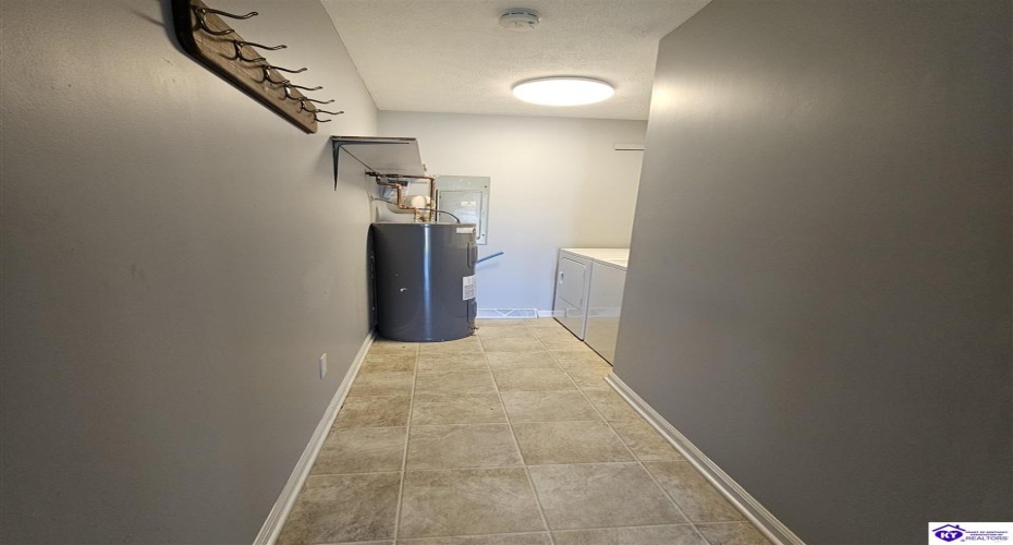 Greenbriar Court, Campbellsville, Kentucky 42718, ,1 BathroomBathrooms,For Sale,Greenbriar Court,HK24004201