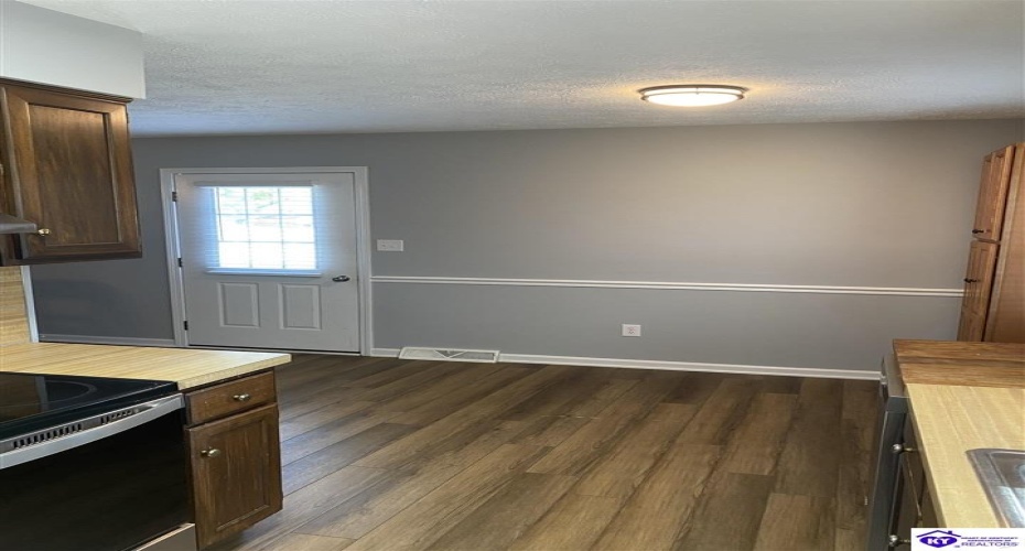 Greenbriar Court, Campbellsville, Kentucky 42718, ,1 BathroomBathrooms,For Sale,Greenbriar Court,HK24004201