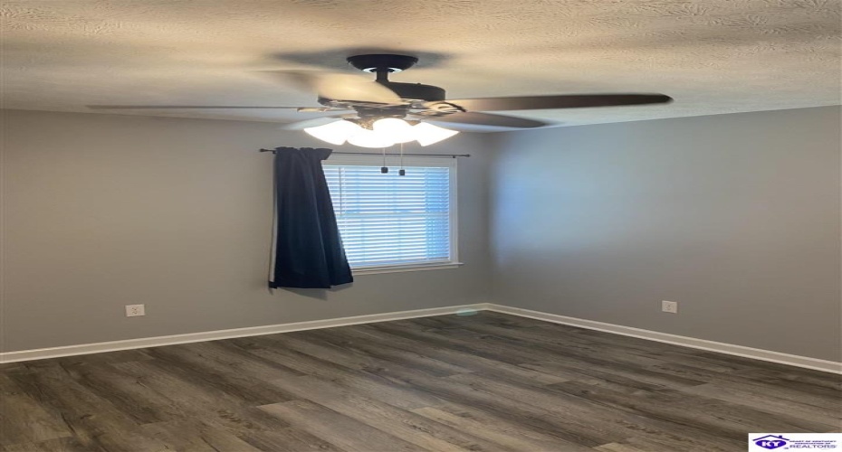 Greenbriar Court, Campbellsville, Kentucky 42718, ,1 BathroomBathrooms,For Sale,Greenbriar Court,HK24004201