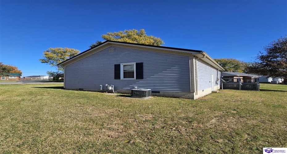 Greenbriar Court, Campbellsville, Kentucky 42718, ,1 BathroomBathrooms,For Sale,Greenbriar Court,HK24004201