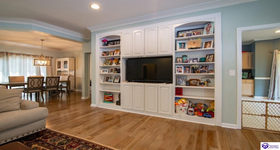 St Andrews Road, Brandenburg, Kentucky 40108, ,4 BathroomsBathrooms,For Sale,St Andrews Road,HK24001424