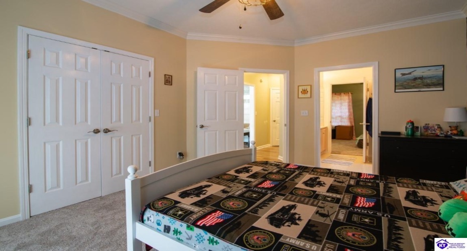 St Andrews Road, Brandenburg, Kentucky 40108, ,4 BathroomsBathrooms,For Sale,St Andrews Road,HK24001424